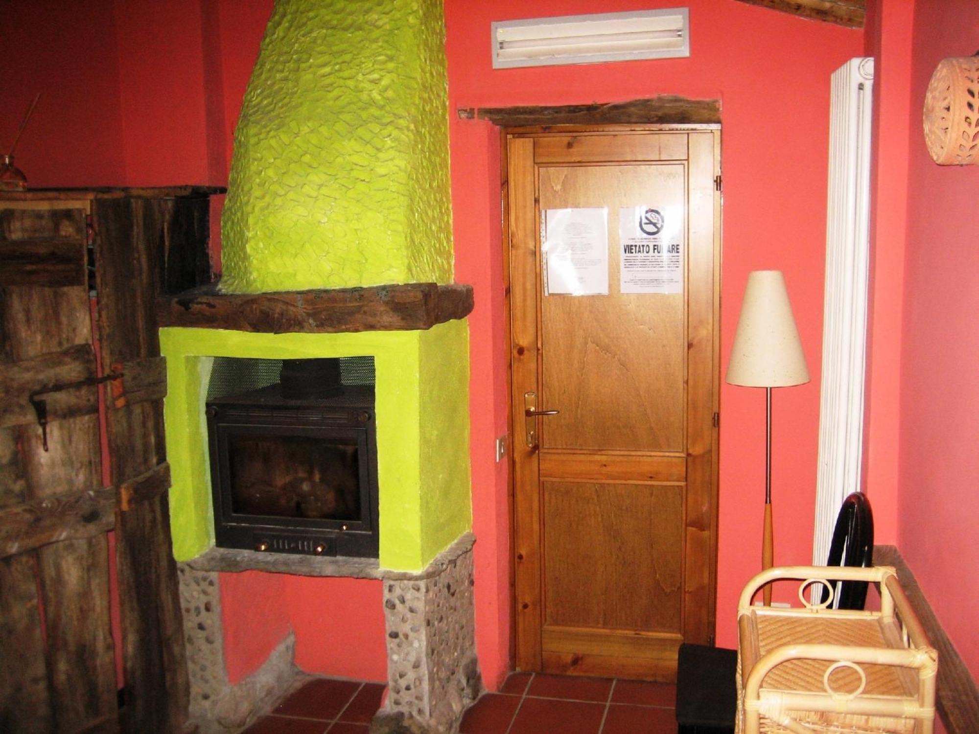 Agriturismo Al Marnich Schignano  Δωμάτιο φωτογραφία