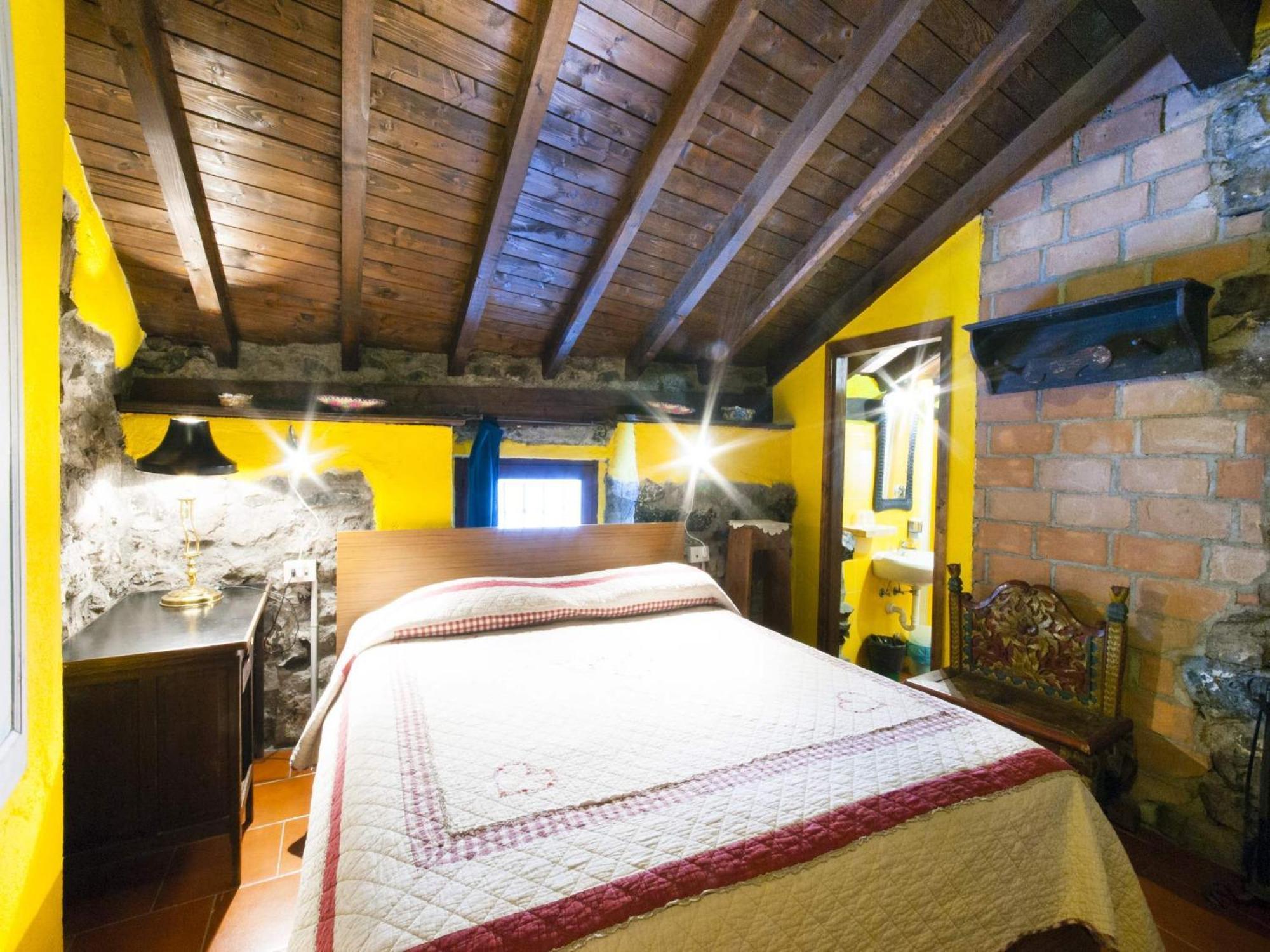 Agriturismo Al Marnich Schignano  Δωμάτιο φωτογραφία